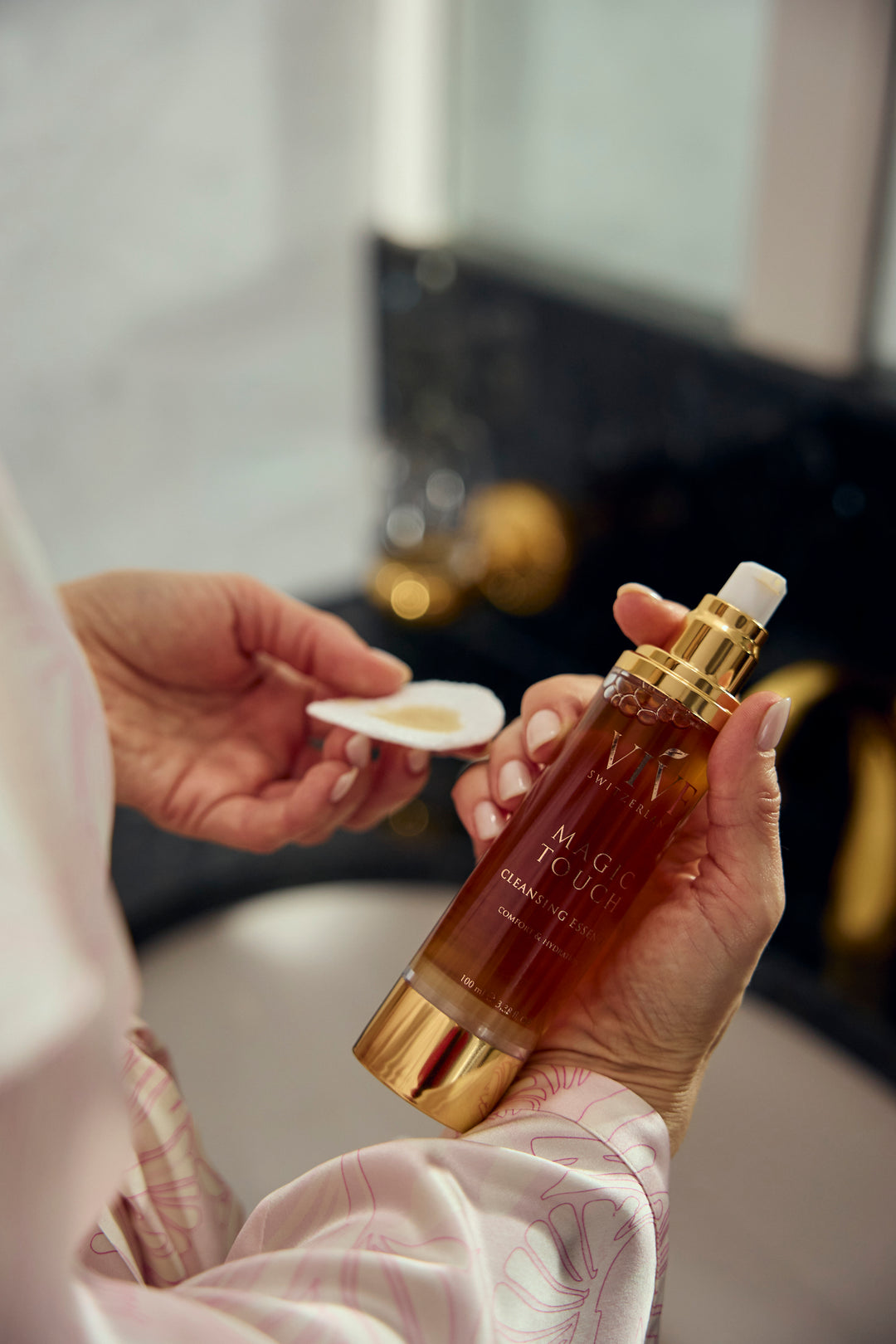 MAGIC TOUCH CLEANSING ESSENCE